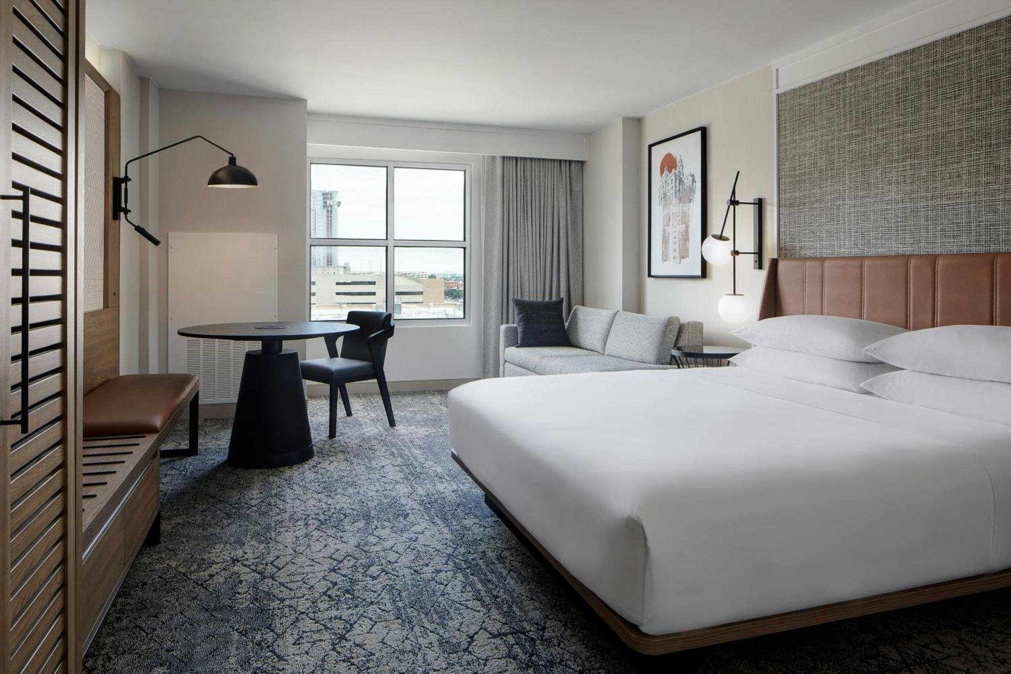 Sheraton Fort Worth Downtown Hotel Exterior photo