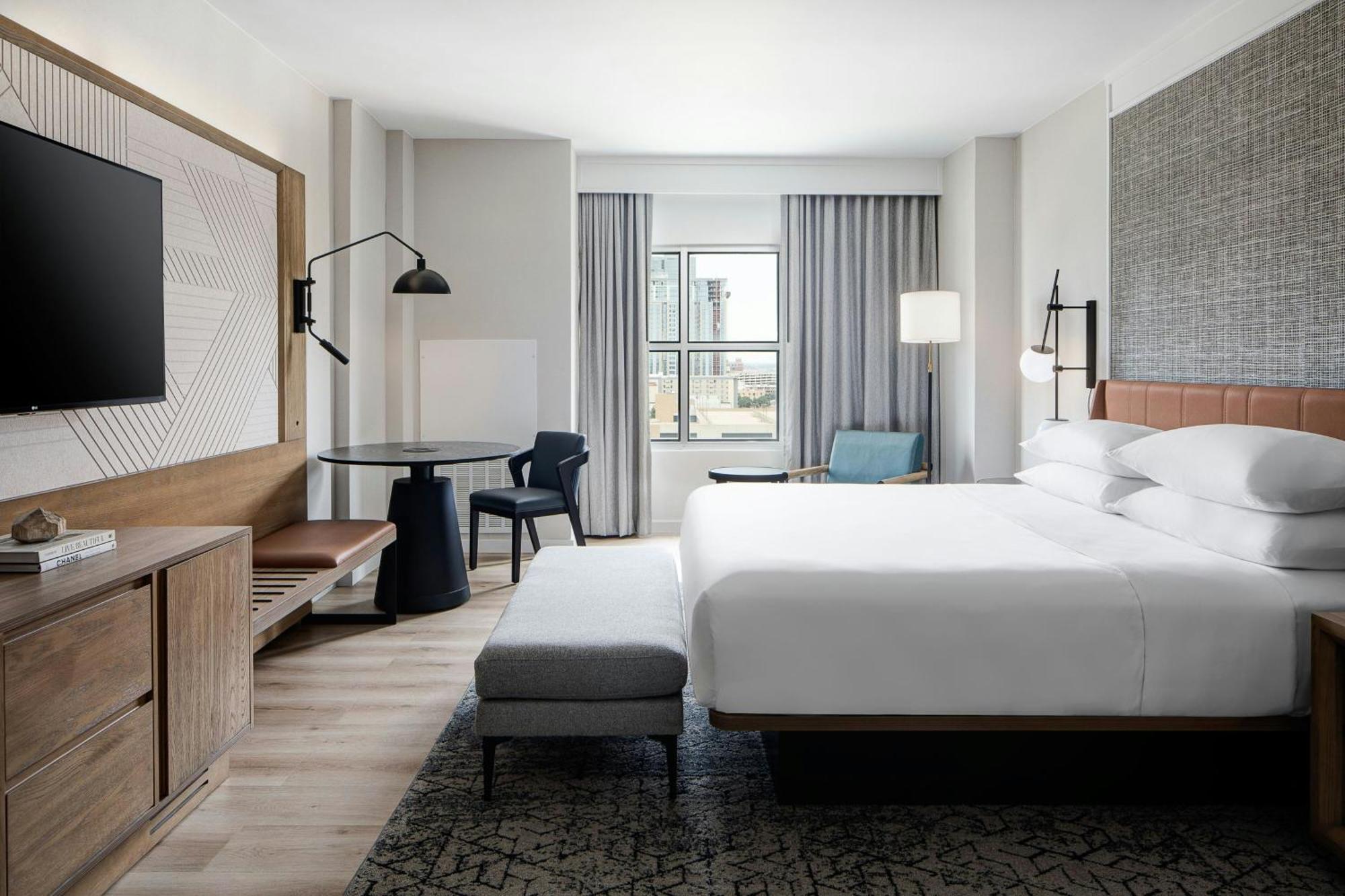 Sheraton Fort Worth Downtown Hotel Exterior photo